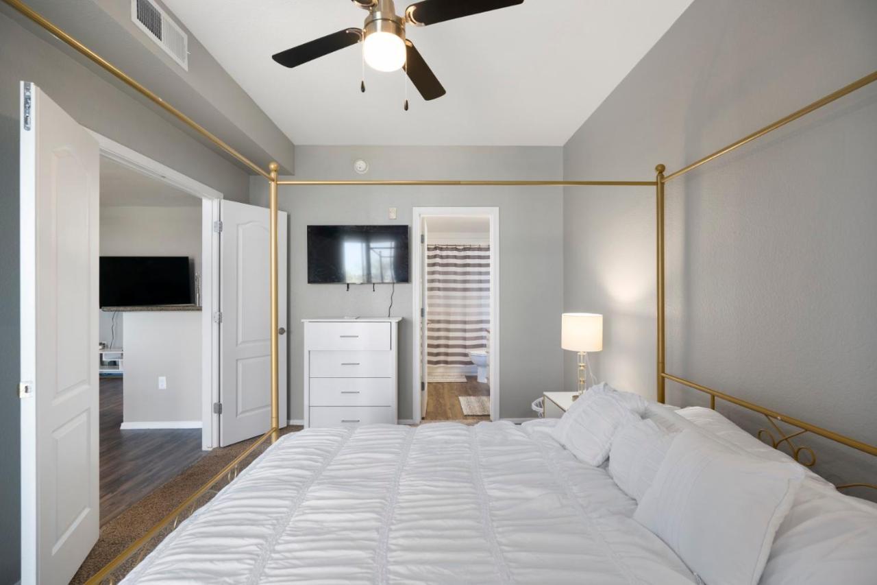 Luxury Mountain View 2Br With Balcony Located In Scottsdale Appartamento Esterno foto