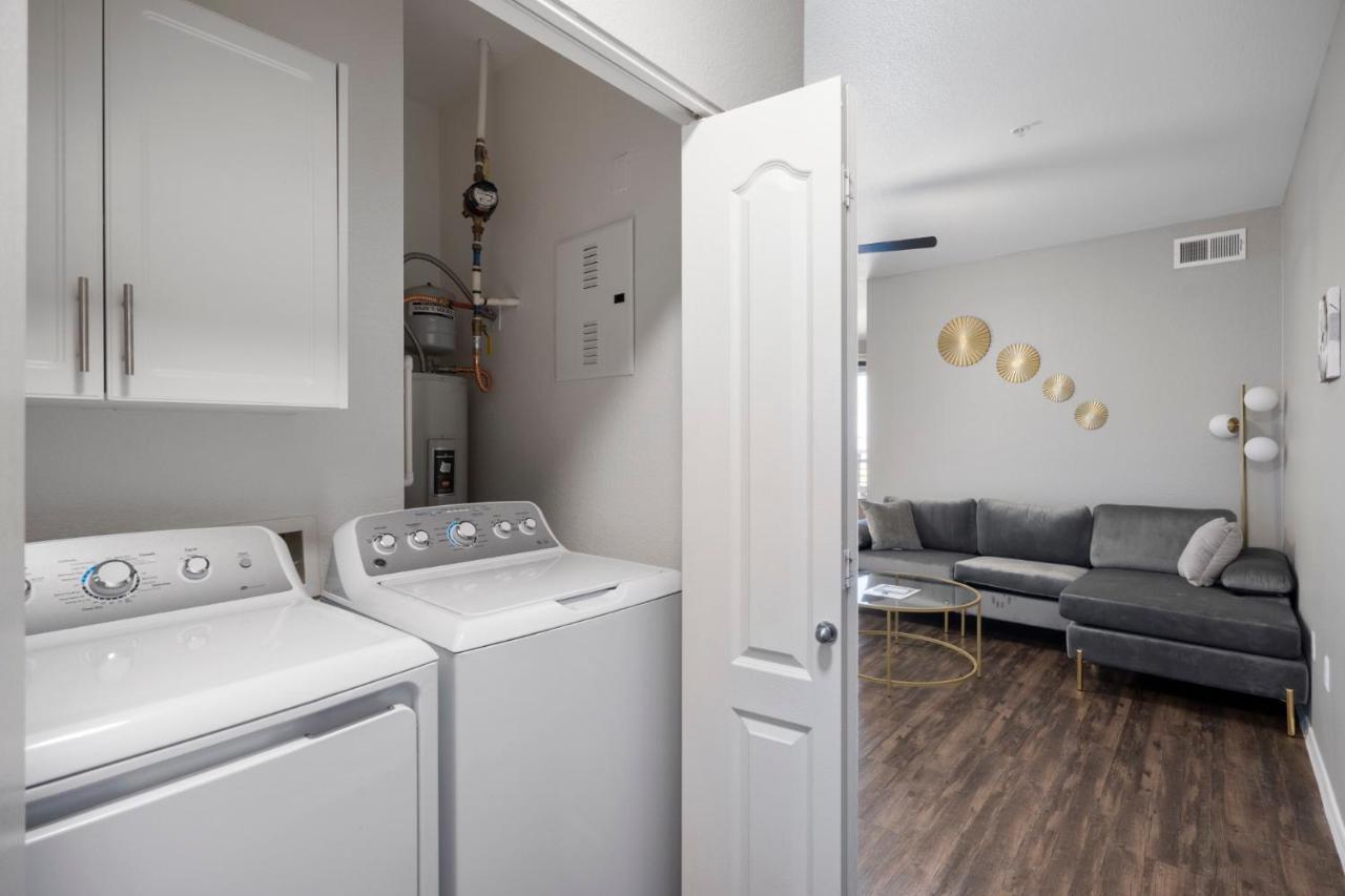 Luxury Mountain View 2Br With Balcony Located In Scottsdale Appartamento Esterno foto
